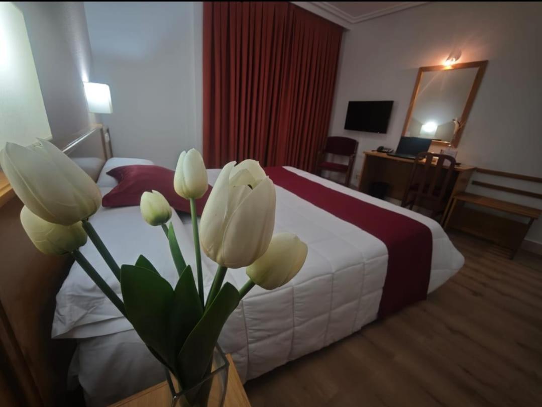 Hotel Helmantico Villares de la Reina Εξωτερικό φωτογραφία
