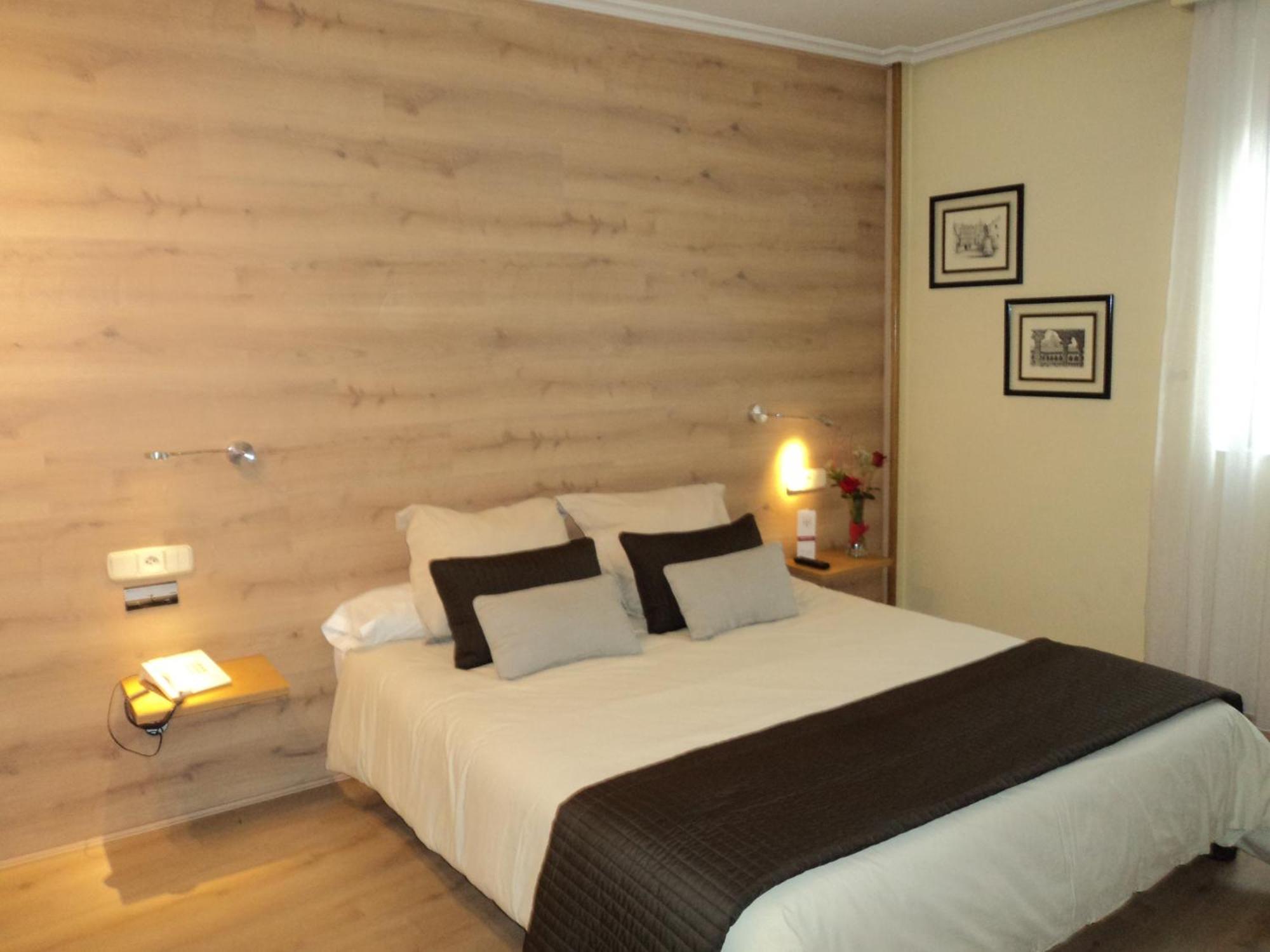 Hotel Helmantico Villares de la Reina Εξωτερικό φωτογραφία