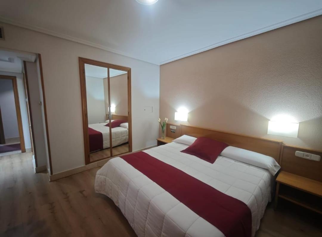 Hotel Helmantico Villares de la Reina Εξωτερικό φωτογραφία