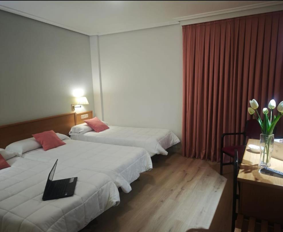 Hotel Helmantico Villares de la Reina Εξωτερικό φωτογραφία