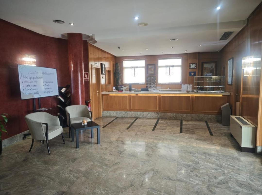 Hotel Helmantico Villares de la Reina Εξωτερικό φωτογραφία
