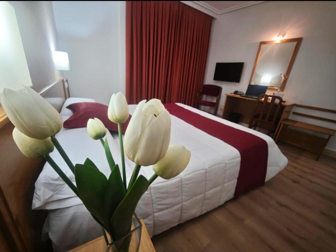 Hotel Helmantico Villares de la Reina Εξωτερικό φωτογραφία